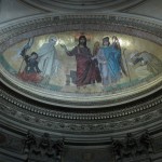 Detalhe na parte superior da parede da antiga Igreja de Santa Genoveva (hoje Panthéon)